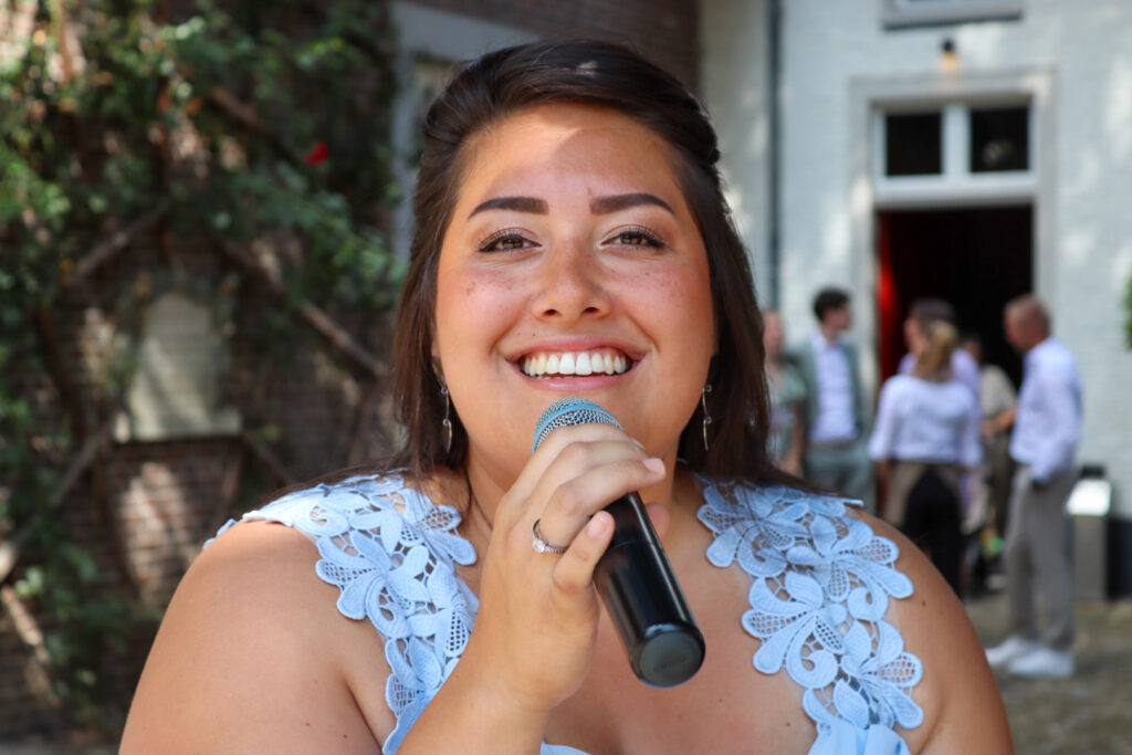 Zangeres Naomi Vischer